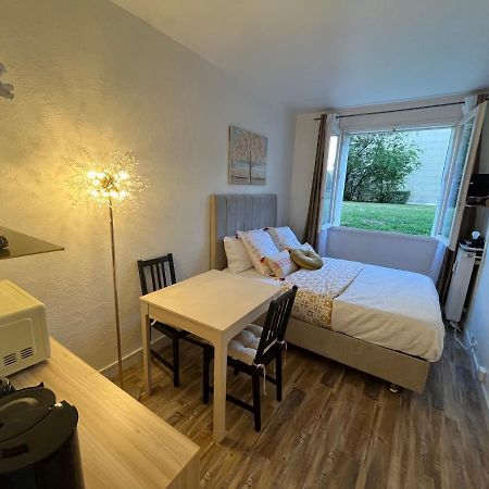 Studio Situe A 5 Min Du Chateau De Versailles Et Stationnement Gratuit Zewnętrze zdjęcie