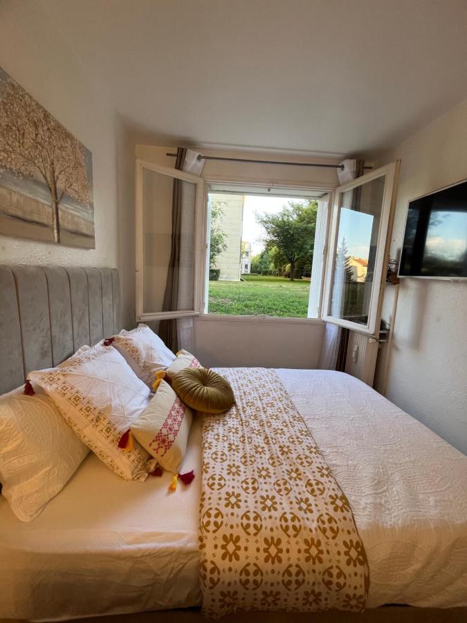 Studio Situe A 5 Min Du Chateau De Versailles Et Stationnement Gratuit Zewnętrze zdjęcie